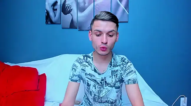 Snapshot of andboyfor6 chatting on 01.29.25 andboyfor6 online show from 01.29.25