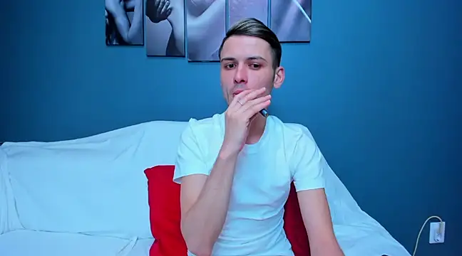 Snapshot of andboyfor6 chatting on 02.05.25 andboyfor6 online show from 02.05.25