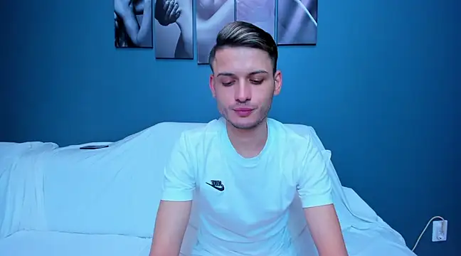 Snapshot of andboyfor6 chatting on 02.18.25 andboyfor6 online show from 02.18.25