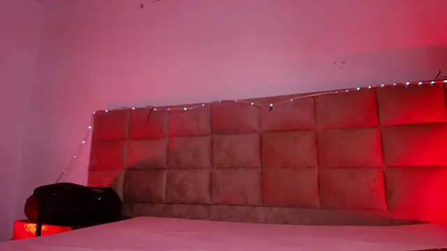 Snapshot of _sex_mia chatting on 11.08.25 sex mia online show from 11.08.25