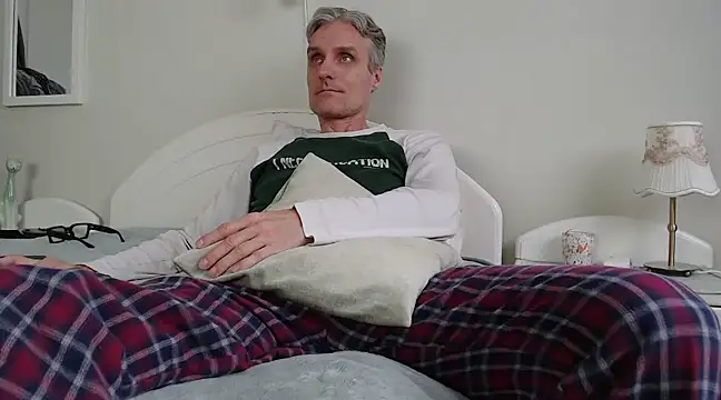 StrongBill online show from 03.02.25