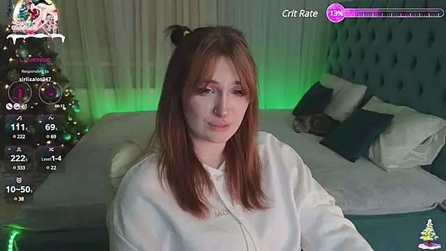 Snapshot of _Chlo__e chatting on 01.06.25 Chlo e online show from 01.06.25