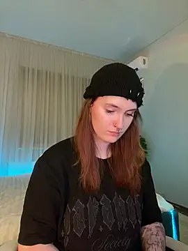 Snapshot of _Chlo__e chatting on 02.03.25 Chlo e online show from 02.03.25