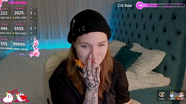 Snapshot of _Chlo__e chatting on 02.03.25 Chlo e online show from 02.03.25