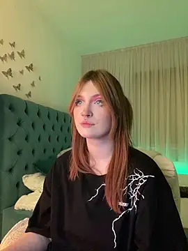 Snapshot of _Chlo__e chatting on 02.23.25 Chlo e online show from 02.23.25