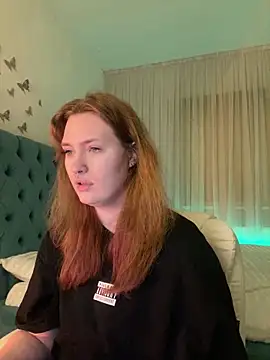 Snapshot of _Chlo__e chatting on 02.27.25 Chlo e online show from 02.27.25