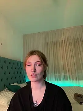 Snapshot of _Chlo__e chatting on 03.02.25 Chlo e online show from 03.02.25