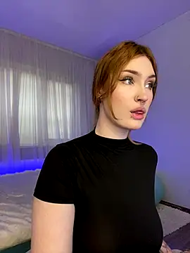 Snapshot of _Chlo__e chatting on 10.05.25 Chlo e online show from 10.05.25