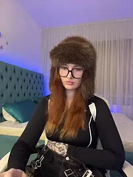 Snapshot of _Chlo__e chatting on 10.26.25 Chlo e online show from 10.26.25