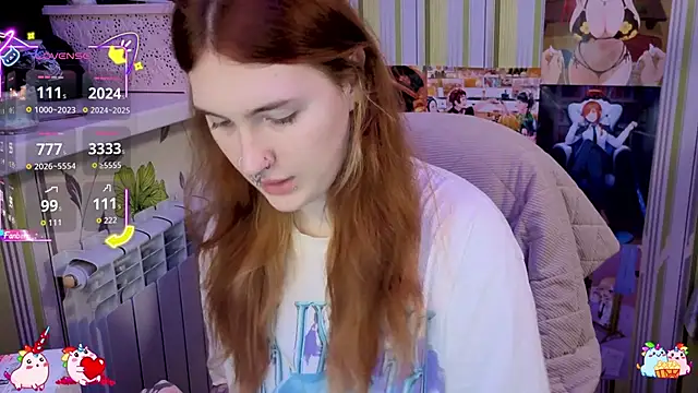 Snapshot of _Chlo__e chatting on 11.19.25 Chlo e online show from 11.19.25