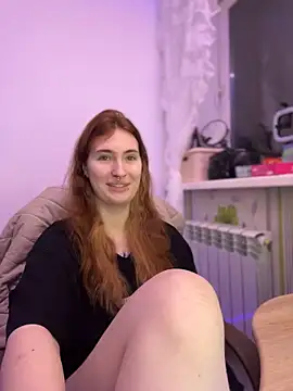 Snapshot of _Chlo__e chatting on 11.23.25 Chlo e online show from 11.23.25