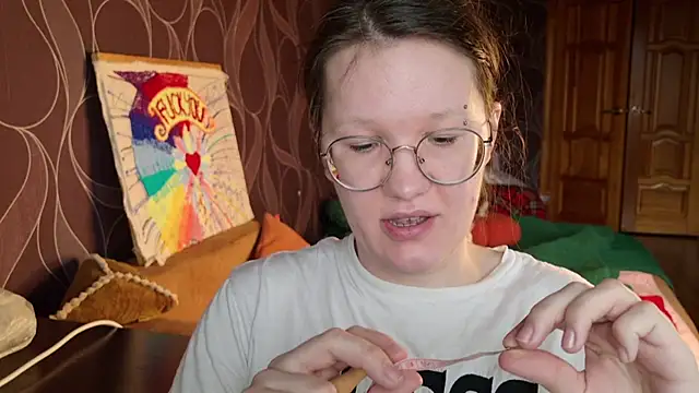 Snapshot of MiriamOr chatting on 11.14.25 MiriamOr online show from 11.14.25