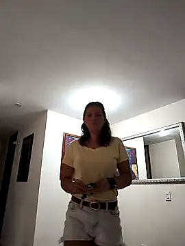 Snapshot of Mia_Hampton chatting on 03.04.25 Mia Hampton online show from 03.04.25