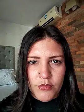 Snapshot of Mia_Hampton chatting on 10.04.25 Mia Hampton online show from 10.04.25