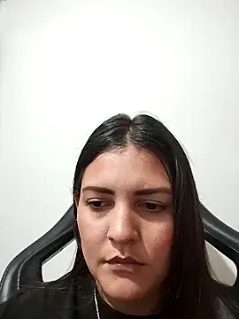 Snapshot of Mia_Hampton chatting on 12.17.25 Mia Hampton online show from 12.17.25