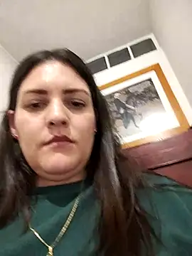 Mia Hampton online show from 05.06.26