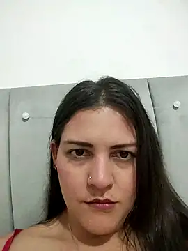 Mia Hampton online show from 05.07.26