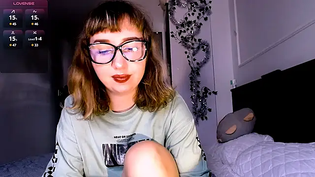 Snapshot of Cosmo_Riri chatting on 01.16.25 Cosmo Riri online show from 01.16.25