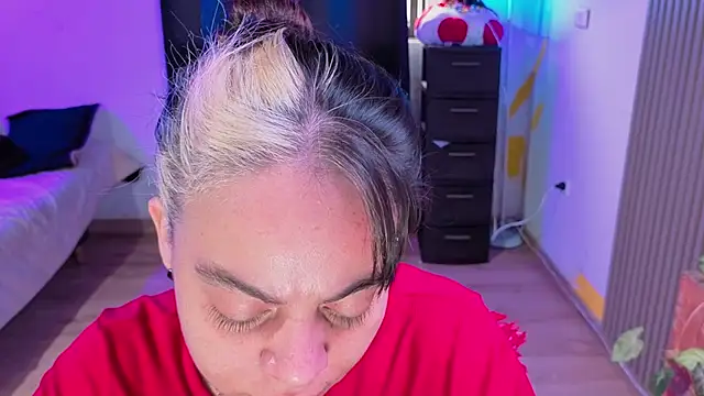 Cuttiealice online show from 11.14.25