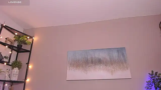 Briana Wells  online show from 02.17.26