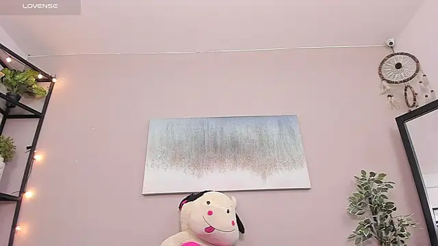 Briana Wells  online show from 02.18.26