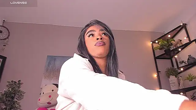 Briana Wells  online show from 03.25.26