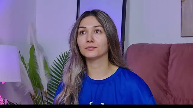 Snapshot of NicolLopeze chatting on 11.27.25 NicolLopeze online show from 11.27.25