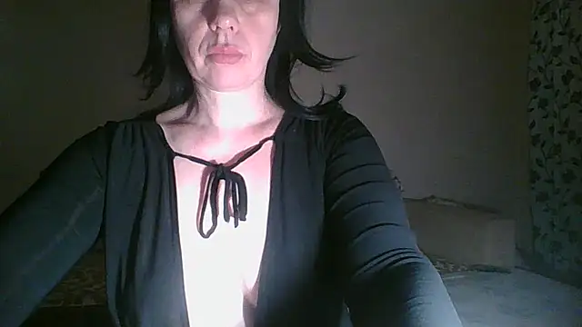 Snapshot of Roxolana_Drim chatting on 01.05.25 Roxolana Drim online show from 01.05.25