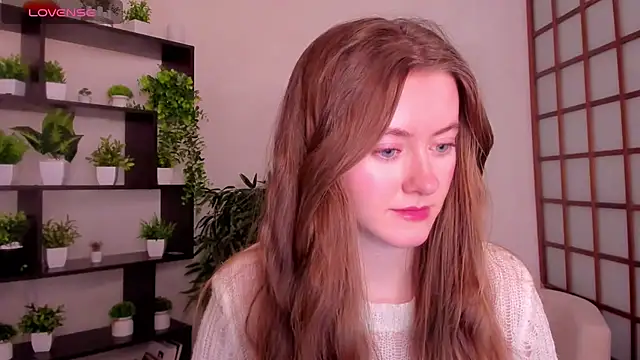 Snapshot of KateCuddle chatting on 11.27.25 KateCuddle online show from 11.27.25