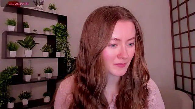 Snapshot of KateCuddle chatting on 12.15.25 KateCuddle online show from 12.15.25