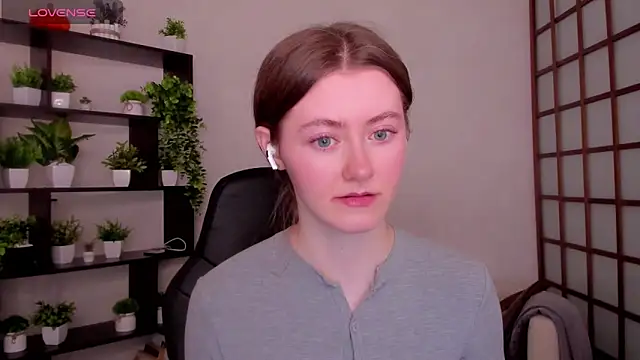 KateCuddle online show from 03.20.26