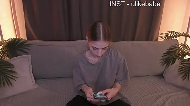 Anna Fink online show from 01.24.25