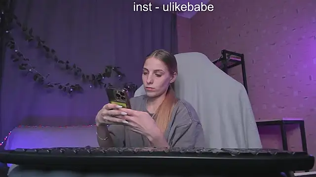 Anna Fink online show from 01.26.25