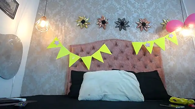 Snapshot of SHARICK_GRECO chatting on 09.25.25 SHARICK GRECO online show from 09.25.25