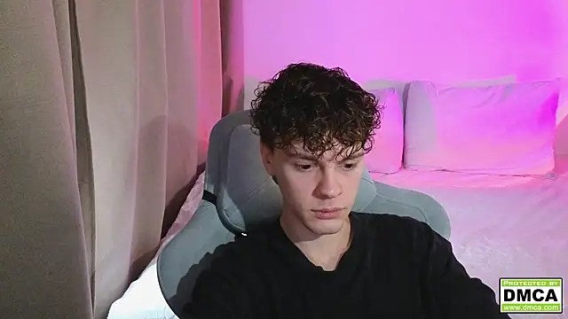 Snapshot of cute_thomas chatting on 02.25.26 cute thomas online show from 02.25.26