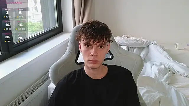 Snapshot of cute_thomas chatting on 05.27.26 cute thomas online show from 05.27.26