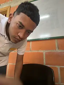 Snapshot of suarezz chatting on 09.12.25 suarezz online show from 09.12.25