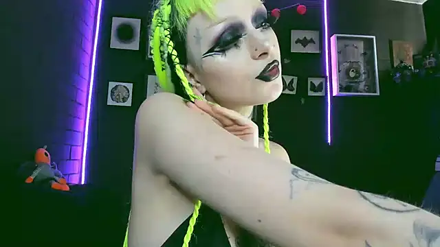 insania 9999  online show from 02.06.25