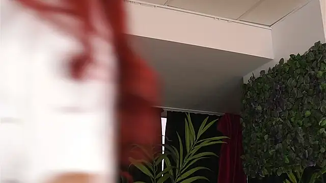 Snapshot of HotSkinnyX chatting on 02.06.25 HotSkinnyX online show from 02.06.25