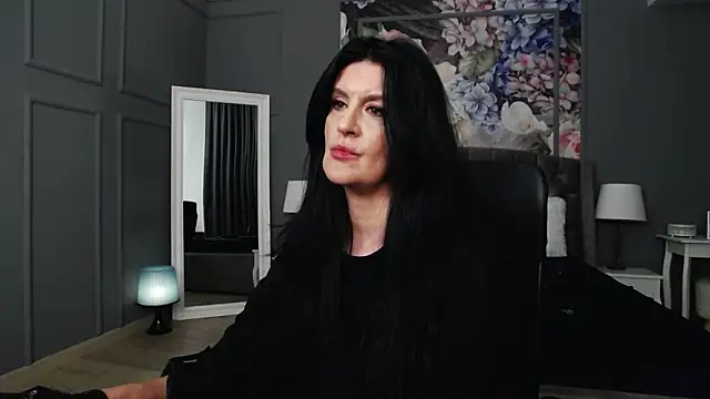 DomMelissaW online show from 12.13.24