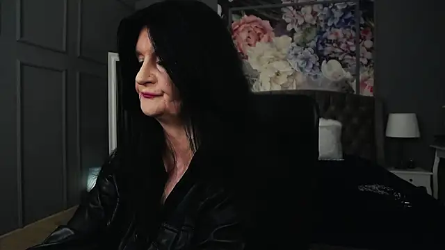 DomMelissaW online show from 09.29.25