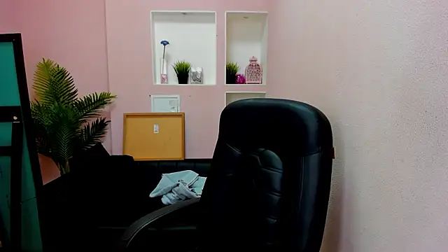 Persephoni online show from 09.29.25