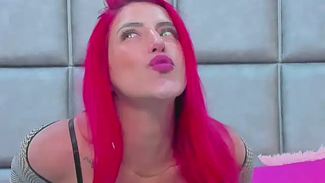 Snapshot of AllissaBrowm chatting on 01.21.25 AllissaBrowm online show from 01.21.25