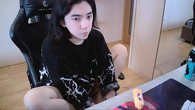 Snapshot of Judame_Aoi chatting on 12.14.24 Judame Aoi online show from 12.14.24