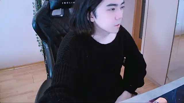 Snapshot of Judame_Aoi chatting on 12.16.24 Judame Aoi online show from 12.16.24