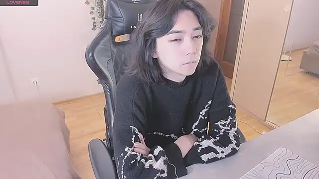 Snapshot of Judame_Aoi chatting on 10.25.25 Judame Aoi online show from 10.25.25