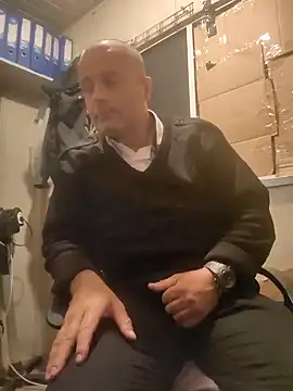 Snapshot of muscularsexy chatting on 09.24.25 muscularsexy online show from 09.24.25