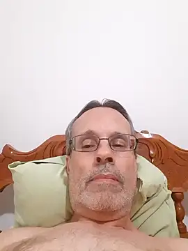 Snapshot of luiz303030 chatting on 11.01.25 luiz303030 online show from 11.01.25