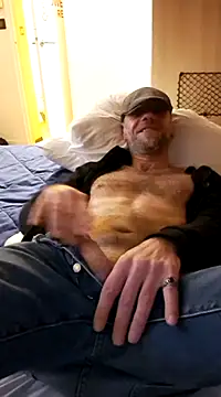 Snapshot of eddouxxx78 chatting on 12.18.24 eddouxxx78 online show from 12.18.24