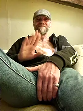 Snapshot of eddouxxx78 chatting on 02.08.25 eddouxxx78 online show from 02.08.25